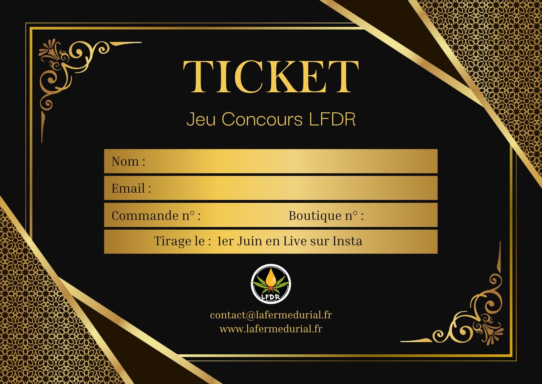 Black and Gold Simple Gift Card (1)